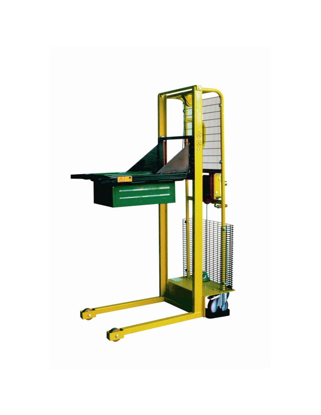 Sollevatore ad arganello con aggancio automatico cassette